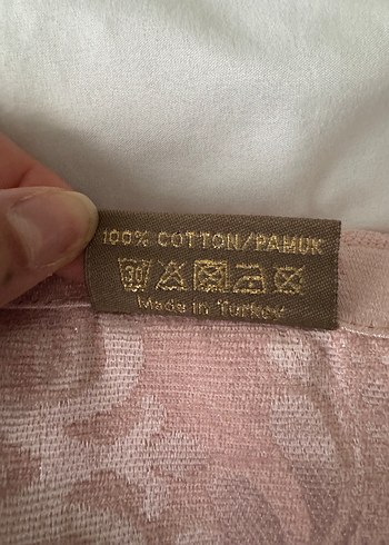 Pembe Nakışlı Çift Kişilik Yatak Örtüsü - Görsel 4