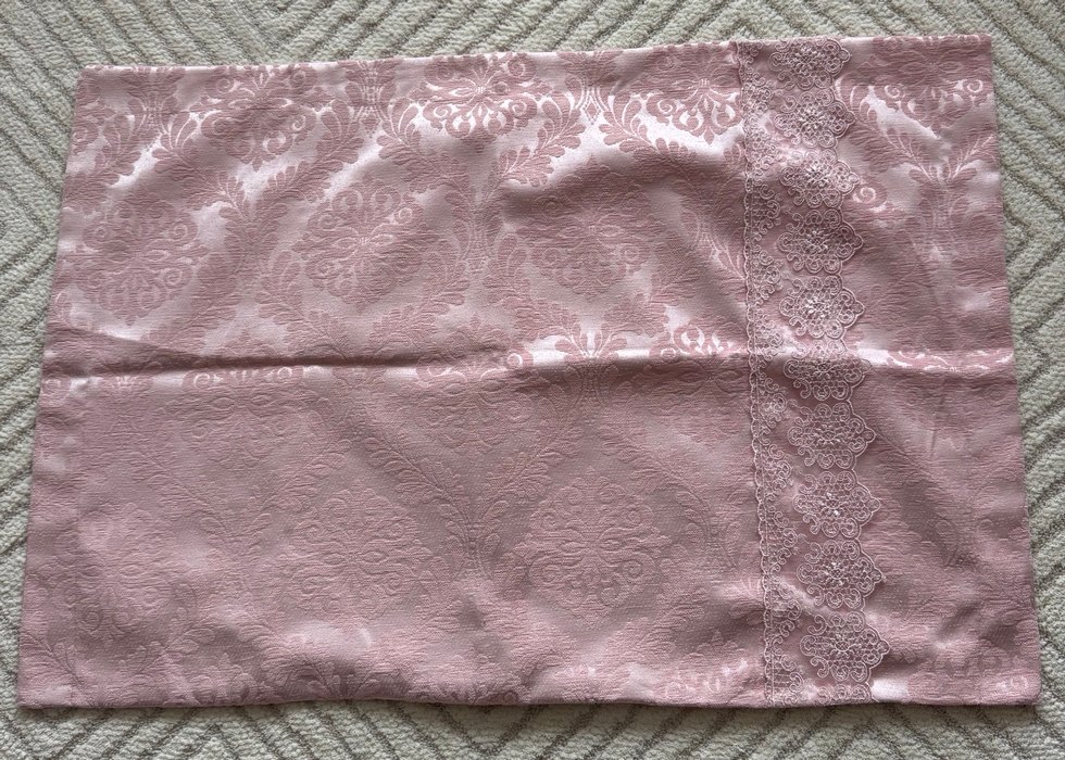 Pembe Nakışlı Çift Kişilik Yatak Örtüsü - Görsel 2