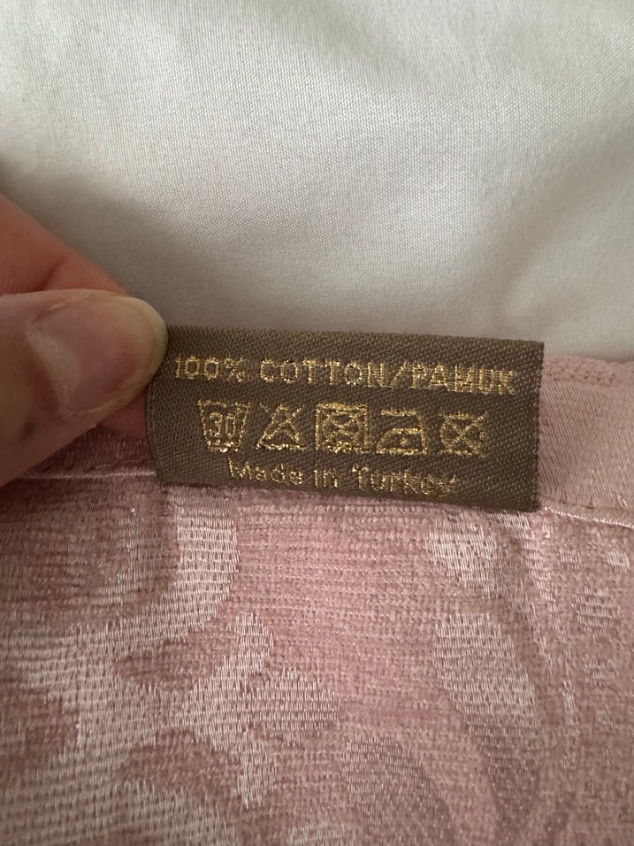 Pembe Nakışlı Çift Kişilik Yatak Örtüsü - Görsel 4