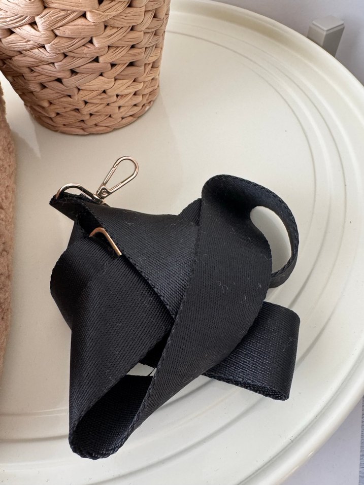 Peluş Kadın El Çantası - Görsel 4