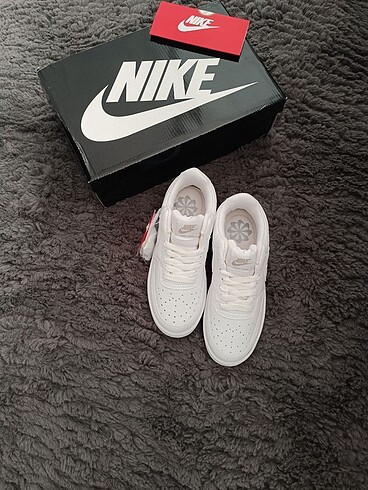37 Beden Nike Court Vision White