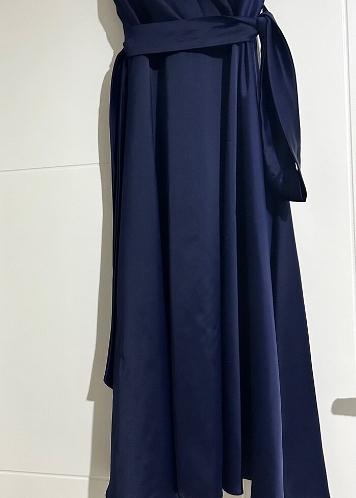 Saten elbise - Görsel 3