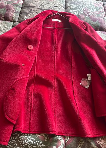 Kırmızı Çift Düğmeli Kaban - Görsel 3