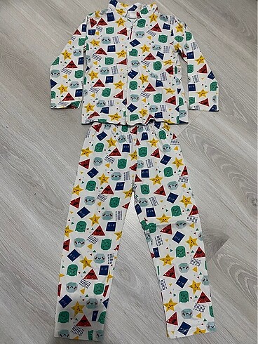 Erkek çocuk pijama takımı