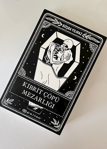 Kibrit Çöpü Mezarlığı Romanı