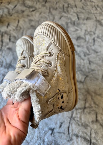 LC Waikiki Kız çocuk bot