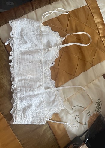 Dantel Detaylı İnce Askılı Beyaz Bustiyer - Görsel 2