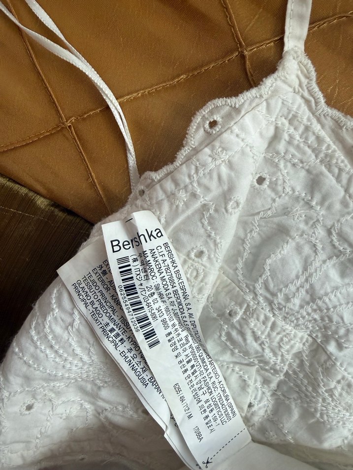 Dantel Detaylı İnce Askılı Beyaz Bustiyer - Görsel 3