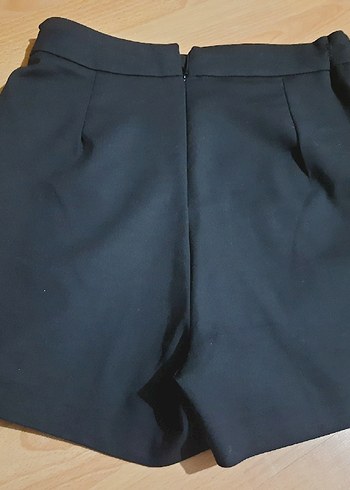 Düğmeli Siyah Midi şortlu Mini Etek - Görsel 3