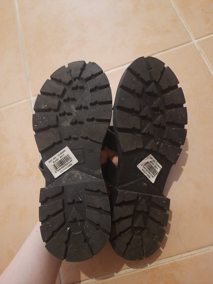 Nine West Siyah Kadın Dolgu Topuk Terlik - Görsel 3