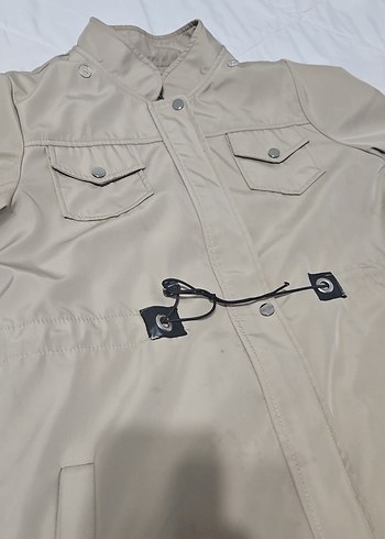 Düğmeli Bej Uzun Kadın Yağmurluk - Görsel 3