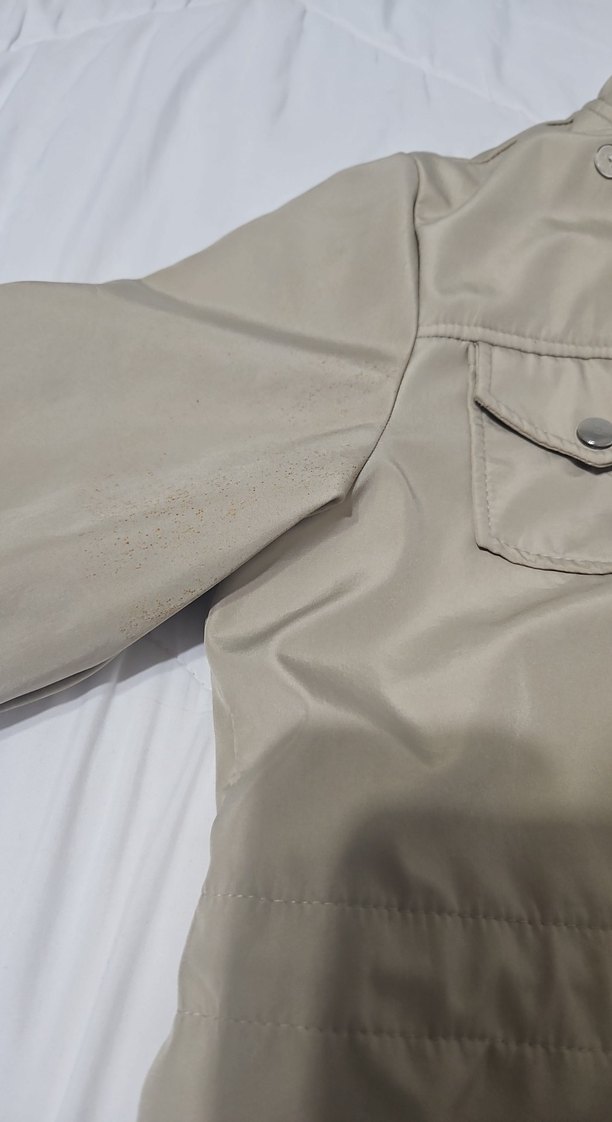 Düğmeli Bej Uzun Kadın Yağmurluk - Görsel 2