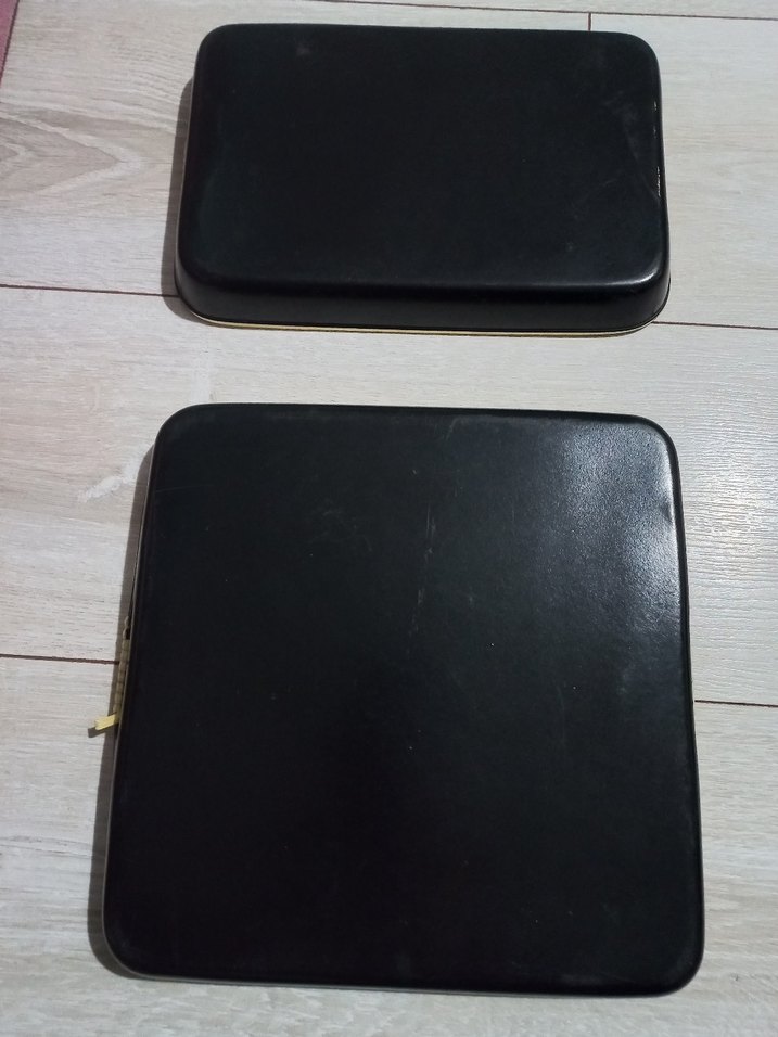 Kırmızı Çiçek Desenli Siyah Tepsi Seti - Görsel 4