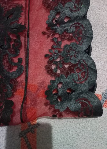 Bordo Nakışlı Masa Örtüsü - Görsel 4