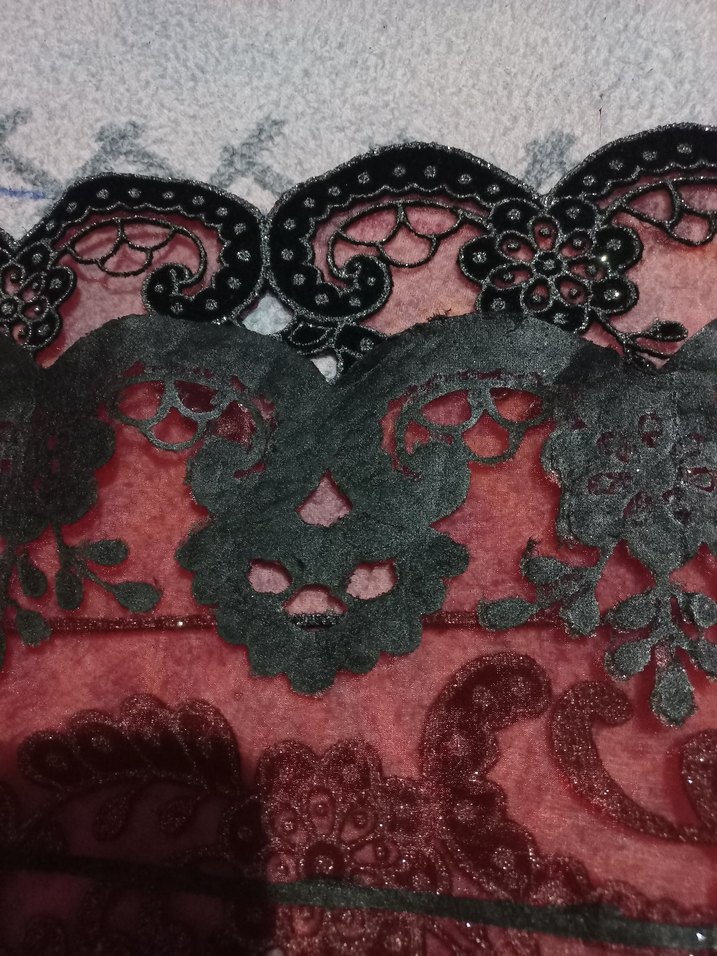 Bordo Nakışlı Masa Örtüsü - Görsel 5