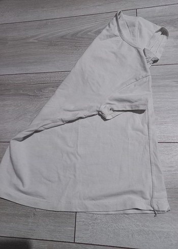 Çiçek Baskılı Düğmeli Kız Tişörtü - Görsel 3