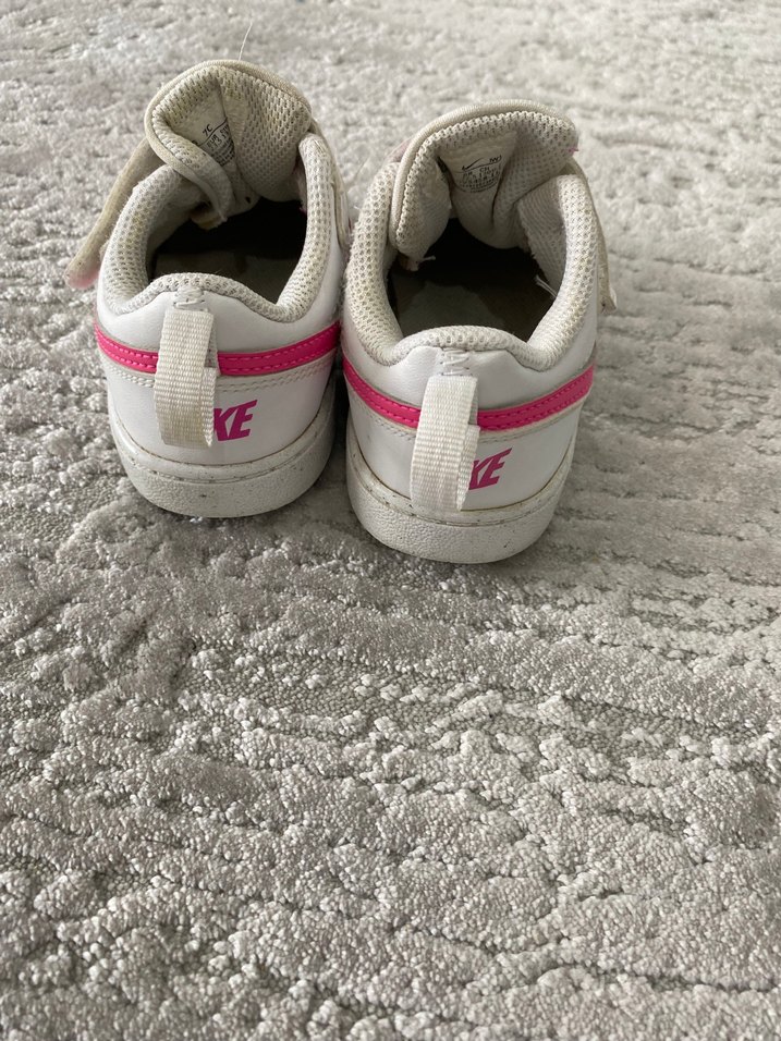 Kız Çocuk Pembe Nike Spor Ayakkabı - Görsel 3