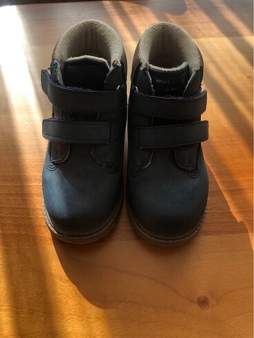 Fila çocuk bot