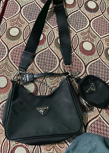 Prada Siyah Kadın Omuz Çantası