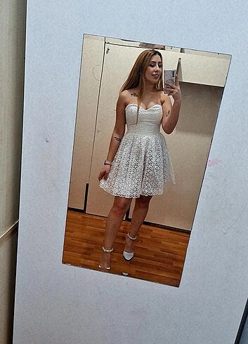 Beyaz müni elbise