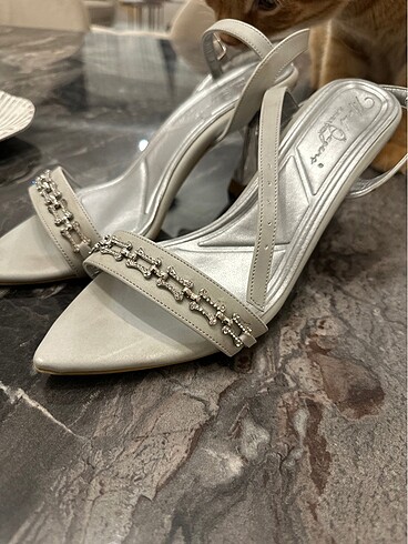 Topuklu ayakkabı - Görsel 3