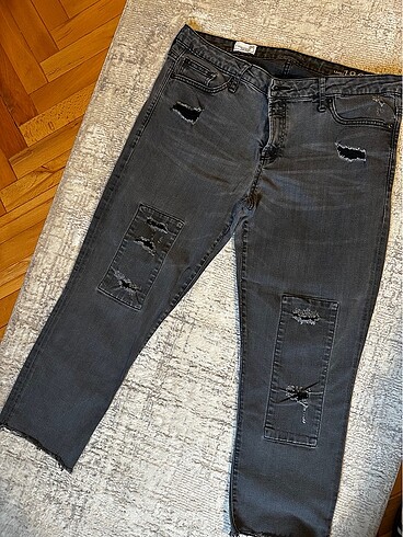 Gri jean