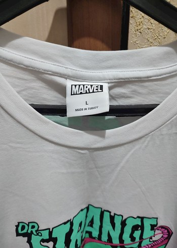 l Beden Marvel Baskılı Erkek Tişört