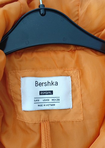 Bershka Turuncu Kapüşonlu Fermuarlı Kadın Mont