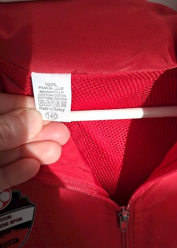 Kırmızı Kapüşonlu Fermuarlı Erkek çocuk Yağmurluk - Görsel 3