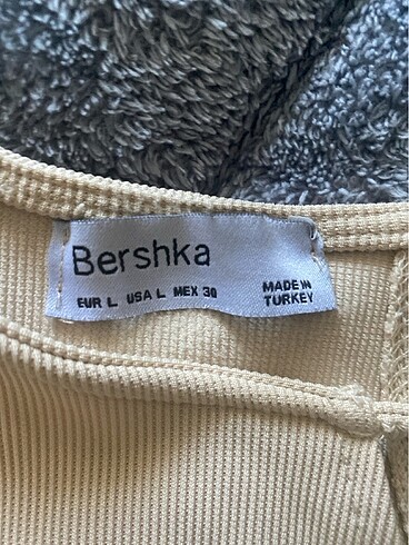 l Beden ten rengi Renk Bershka üst