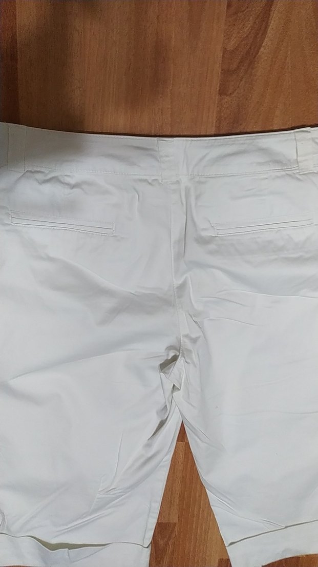 Beyaz Kadın Bermuda Şort - Görsel 4