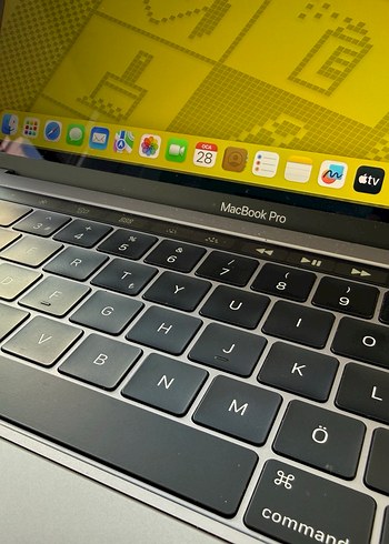 SIFIR GİBİ MACBOOK PRO 2018 TOUCHBAR - Görsel 7