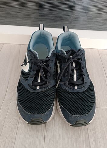 Decathlon spor ayakkabı aşırı rahat 