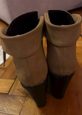 Bej Süet Dolgu Topuk Kadın Bot - Görsel 6