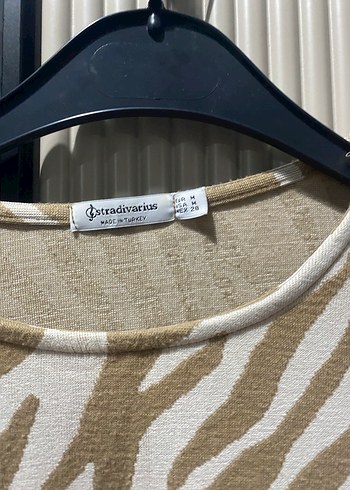 Stradivarius Bej Zebra Desenli Kadın Triko Bluz