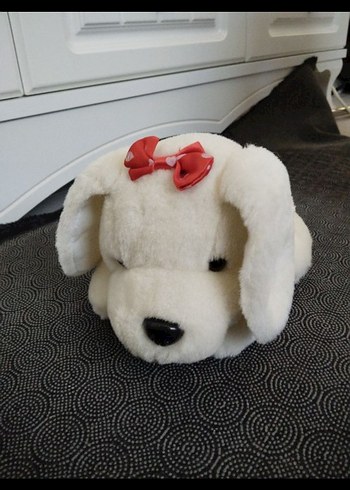 Kırmızı Fiyonk Detaylı Beyaz Peluş Oyuncak Köpek