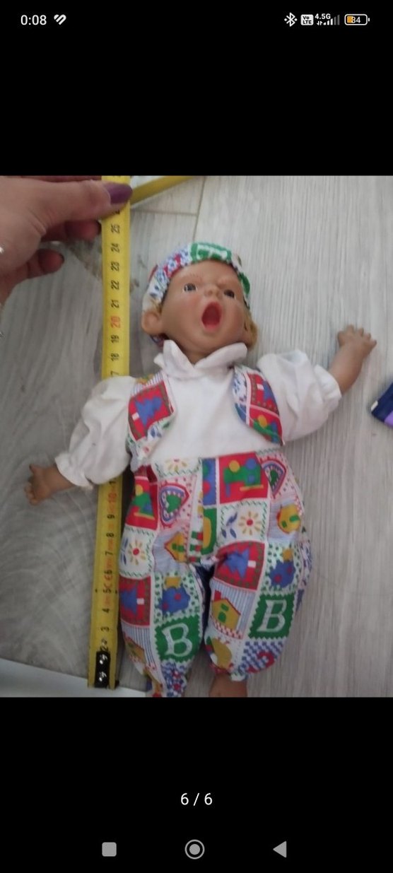 Renkli Desenli Kıyafetli Porselen Bebek - Görsel 3