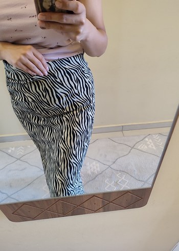 LC Waikiki Gri Zebra Desenli Drapeli Midi Etek