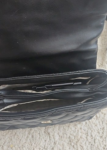 Siyah Deri Kapitone Kadın Çanta - Görsel 4