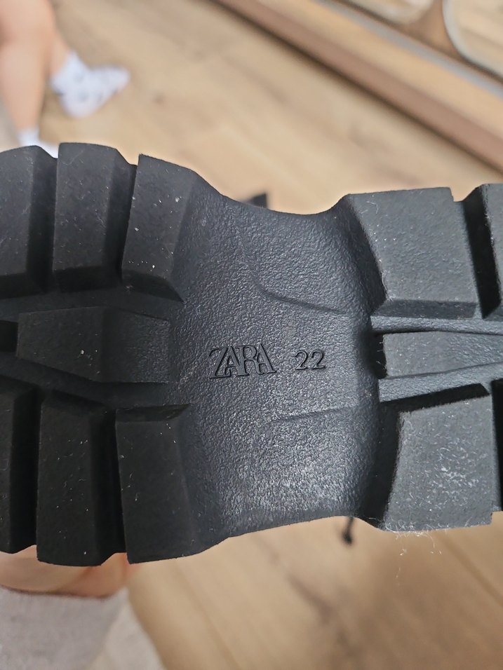 Kız Çocuk Simli Yılan Desenli Punk Bot - Görsel 3