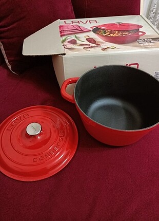 Lava döküm tencere