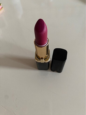 Beden bordo Renk L'Oréal Paris Color Riche Matte 463
