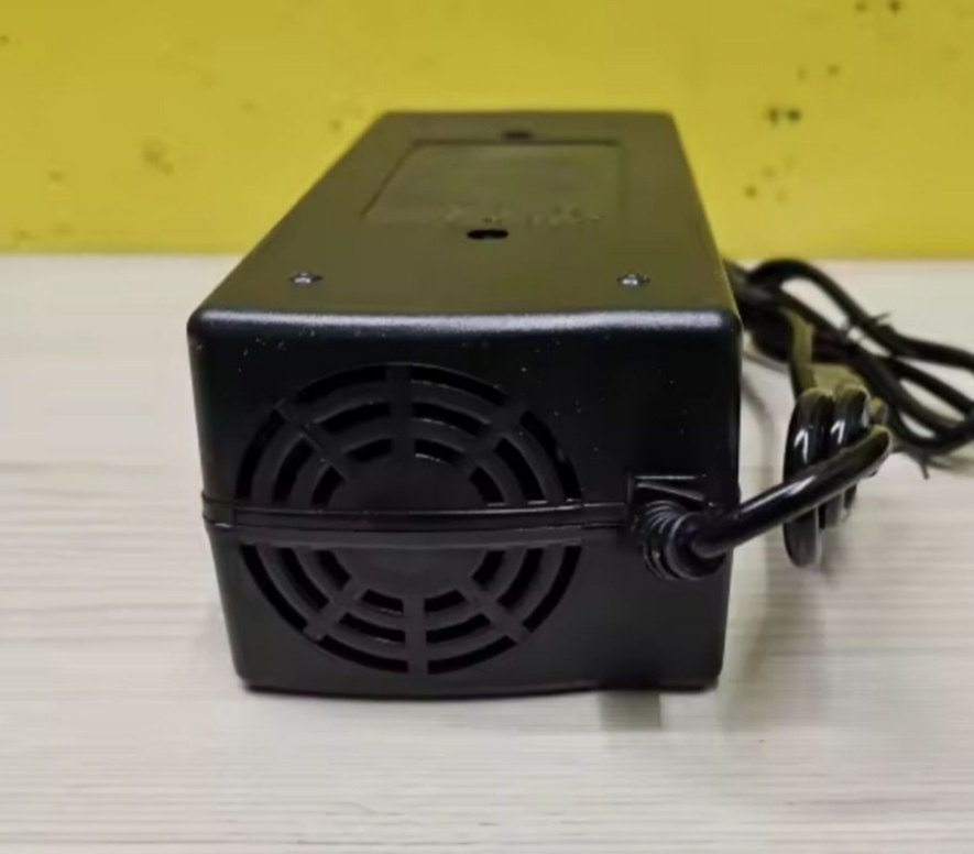 onvo rx serisi 60V 5 amper şarj aleti - Görsel 3