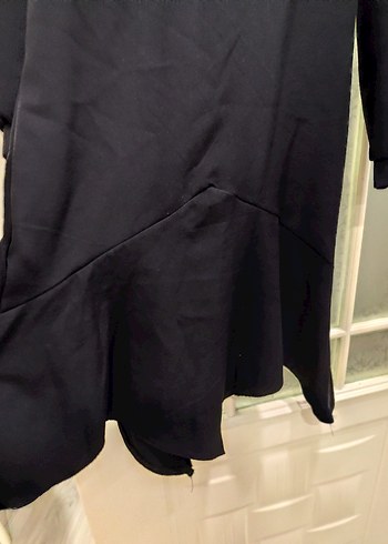 Siyah Midi Yüksek Yakalı Uzun Kollu Elbise - Görsel 3