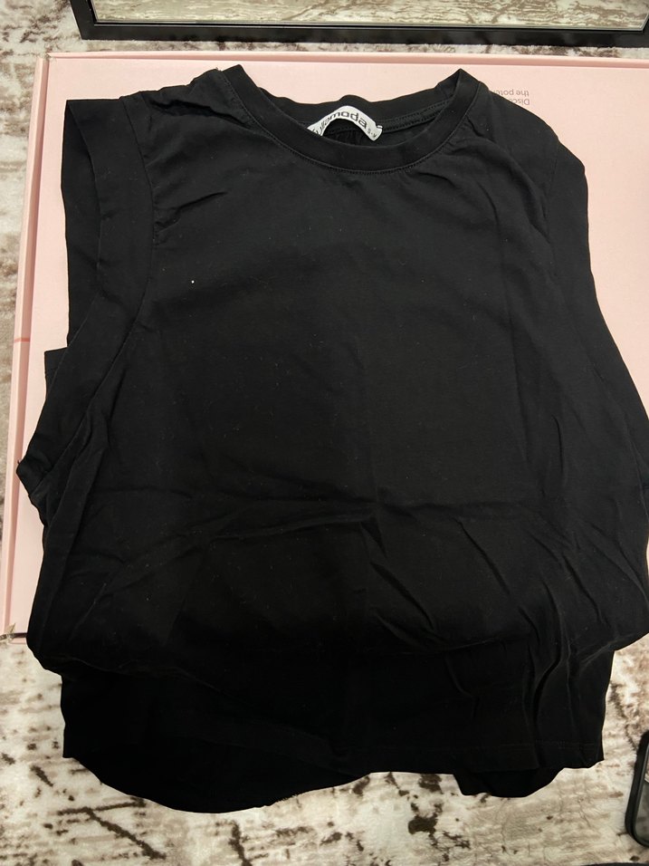 Siyah Kolsuz Tişört - Görsel 2