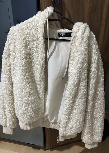 38 Beden Beyaz Peluş Detaylı Midi Kadın Ceket