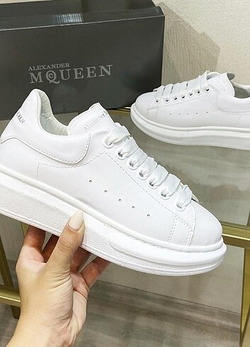 37 Beden ALEXANDER MCQUEEN