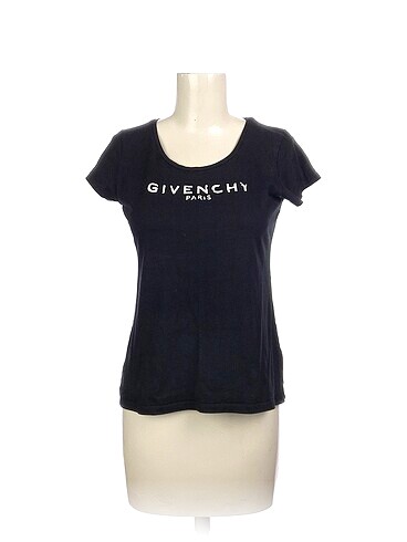 GIVENCHY T-shirt %70 İndirimli.