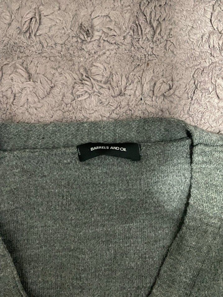 Gri Düğmeli Kadın Yün Hırka - Görsel 2