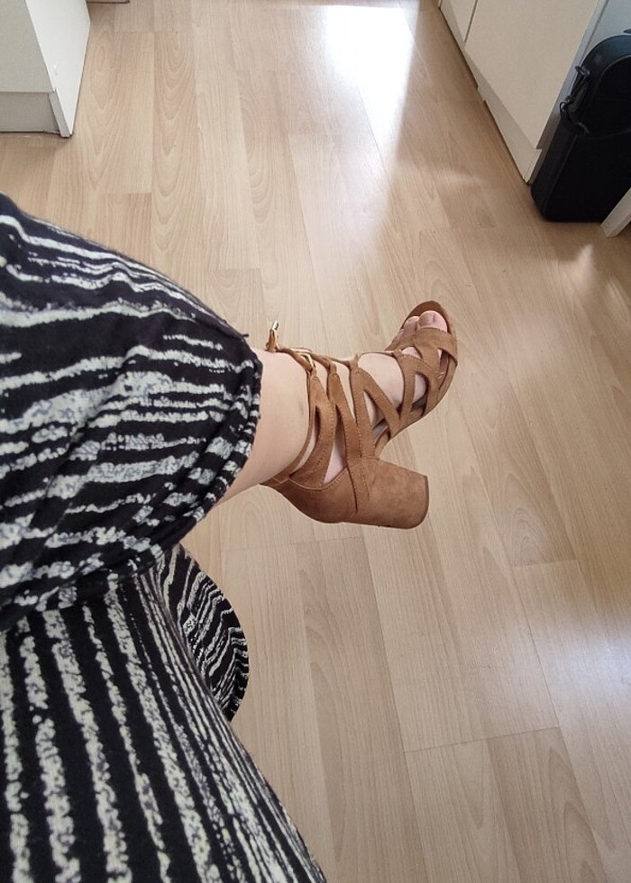 Bershka topuklu ayakkabı  - Görsel 4